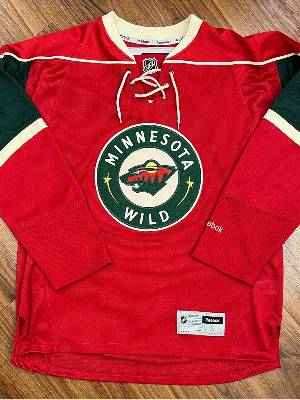 NHL Minnesota Wild Red Hockey Jersey with Green Crest